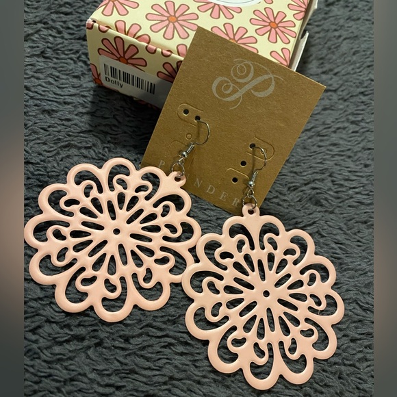 Plunder Dolly earrings, new in pouch - Picture 1 of 2